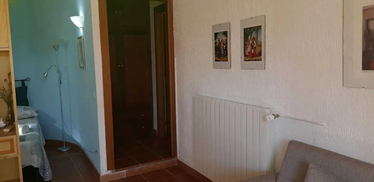 Apartamento Monolocale Indipendente Con Giardino Nuoro  Italia